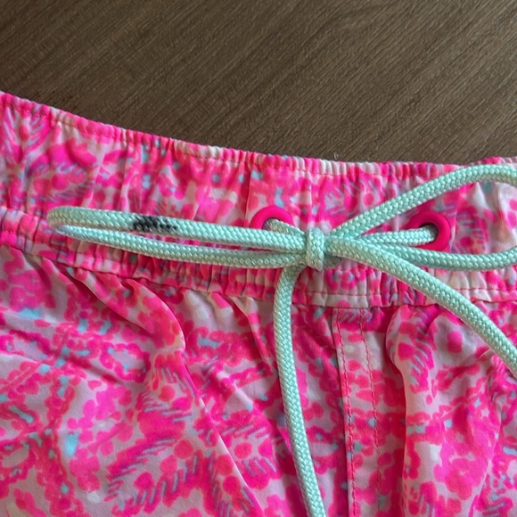 Vineyard Vines Performance Short - Picture 5 of 6